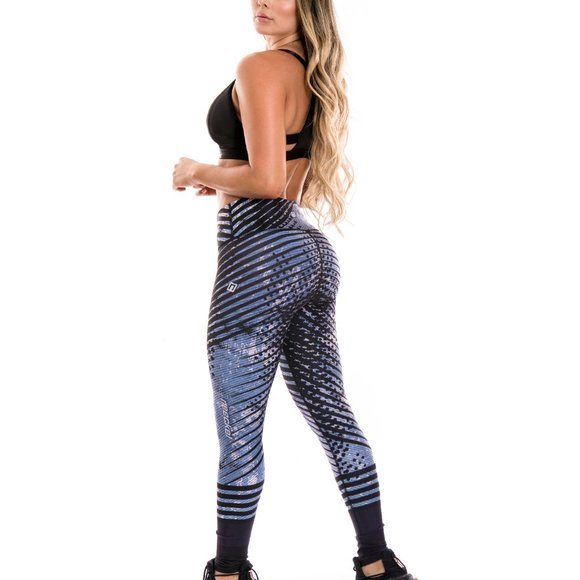 Butt Lifting Leggings - Picture 2 of 6